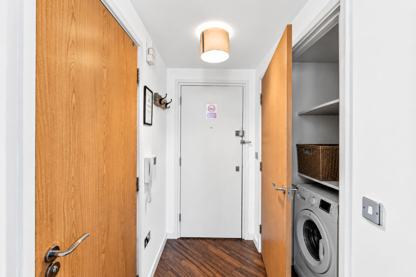 Chelsea Apartment @ The Hub • City Views • Free Parking • Sky TV • Fast Wifi in Chelsea House, 599 Witan Gate 73 Chelsea House - Property image 15 - VivreStays
