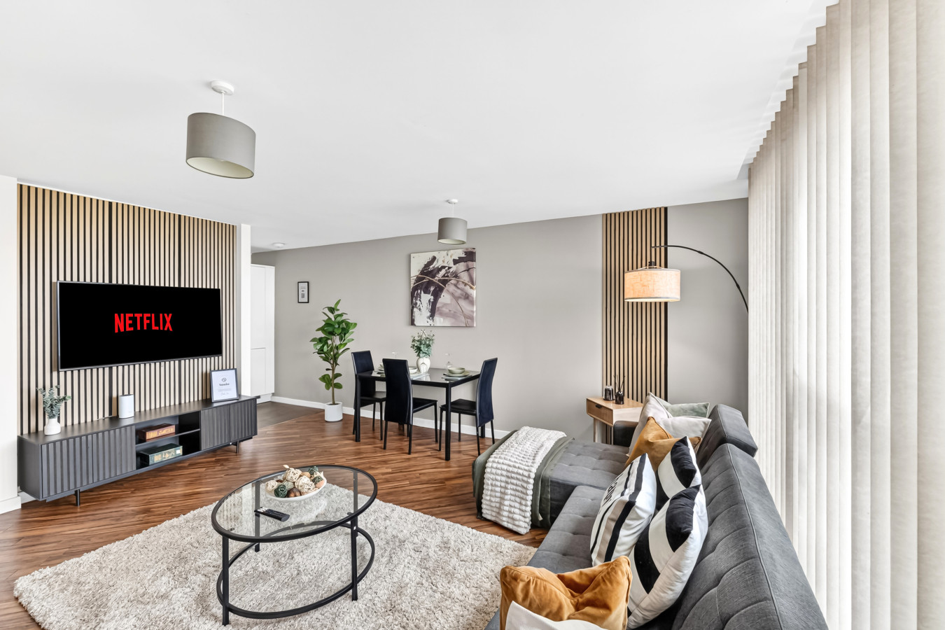 Chelsea Apartment @ The Hub • City Views • Free Parking • Sky TV • Fast Wifi in Chelsea House, 599 Witan Gate 73 Chelsea House - Property image 7 - VivreStays