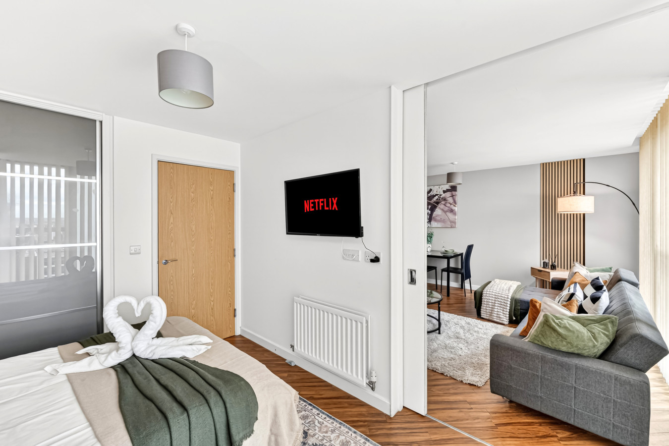 Chelsea Apartment @ The Hub • City Views • Free Parking • Sky TV • Fast Wifi in Chelsea House, 599 Witan Gate 73 Chelsea House - Property image 6 - VivreStays