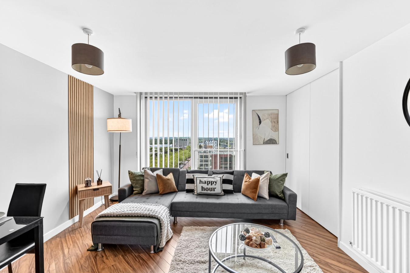 Chelsea Apartment @ The Hub • City Views • Free Parking • Sky TV • Fast Wifi in Chelsea House, 599 Witan Gate 73 Chelsea House - Property image 8 - VivreStays