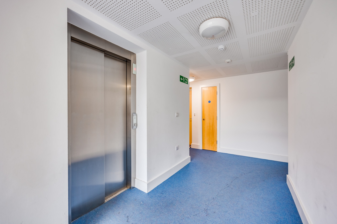 Charming Apartment • Balcony • Parking • Fast Wifi • Smart TV in 75 Princes Way - Property image 19 - VivreStays