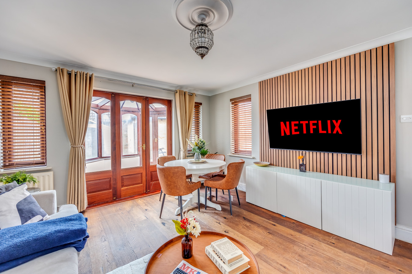 Shenley House • Close to City Centre • Driveway Parking • Workspace • Smart TVs • Self-Check-In in 6 Nathanial Close - Property image 12 - VivreStays