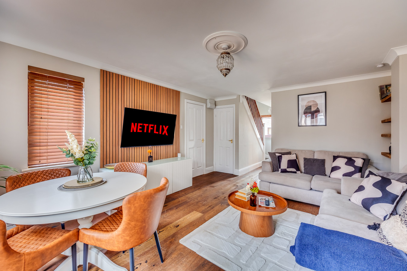 Shenley House • Close to City Centre • Driveway Parking • Workspace • Smart TVs • Self-Check-In in 6 Nathanial Close - Property image 10 - VivreStays