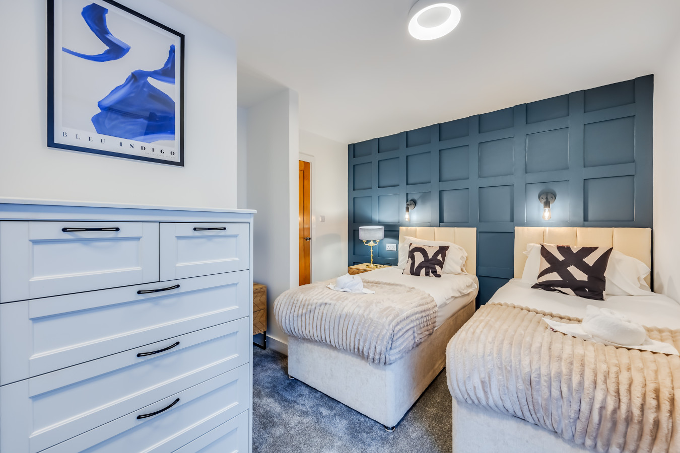 Stunning 4 Bedroom 4 Bathroom House • Pool Table • Free Parking • Virgin TV in 14 Freehold Street - Property image 6 - VivreStays