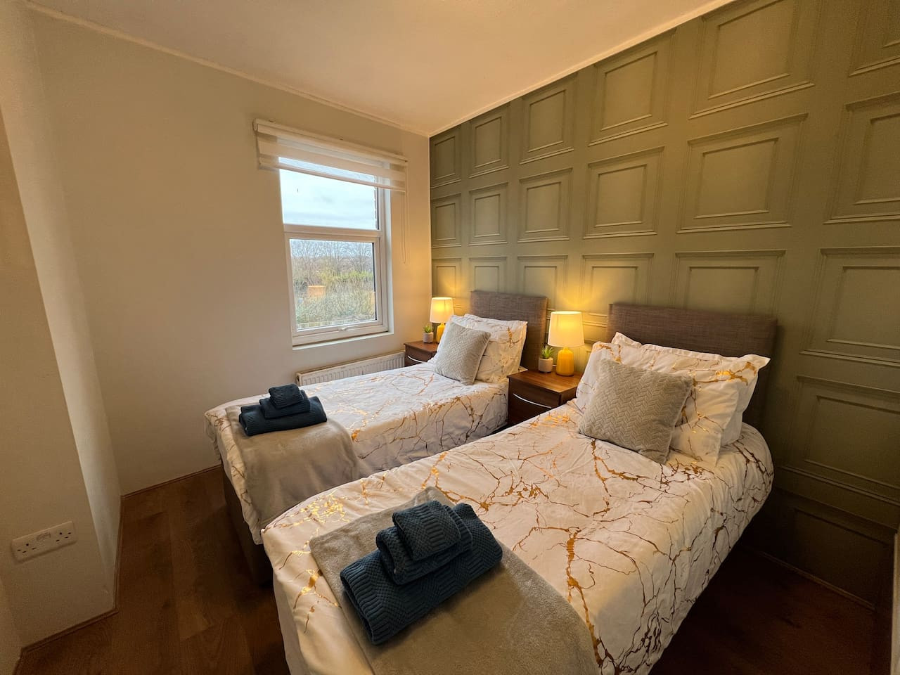 Charming House • Sleeps 6 • Free Parking • Fast WiFi • Smart TV in 42 Worcester Street - Property image 5 - VivreStays