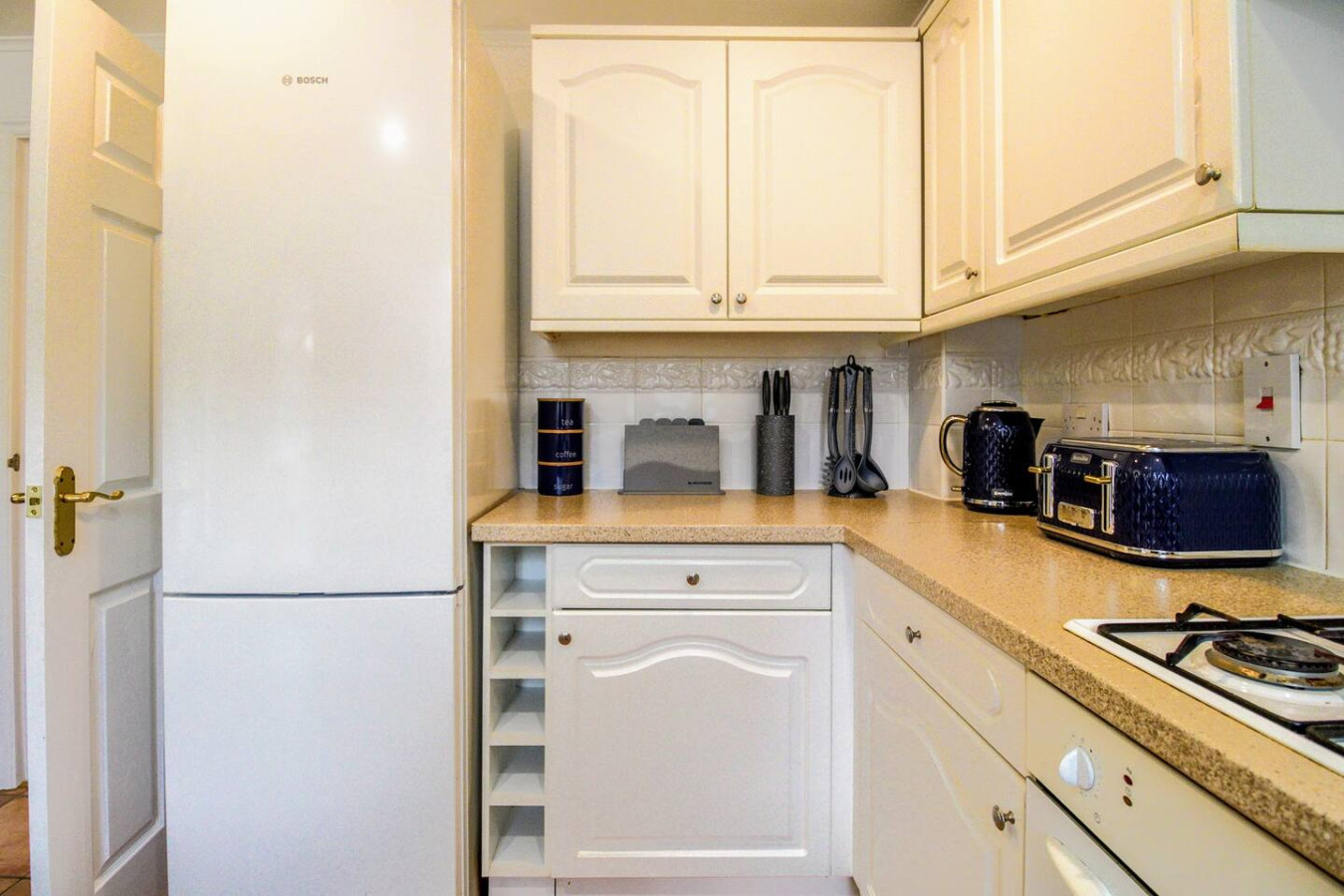 Grange House • Sleeps 6 • Driveway Parking • Sky TV • Fast WiFi • Self-Check-In in 17 Great Ground Walk - Property image 17 - VivreStays