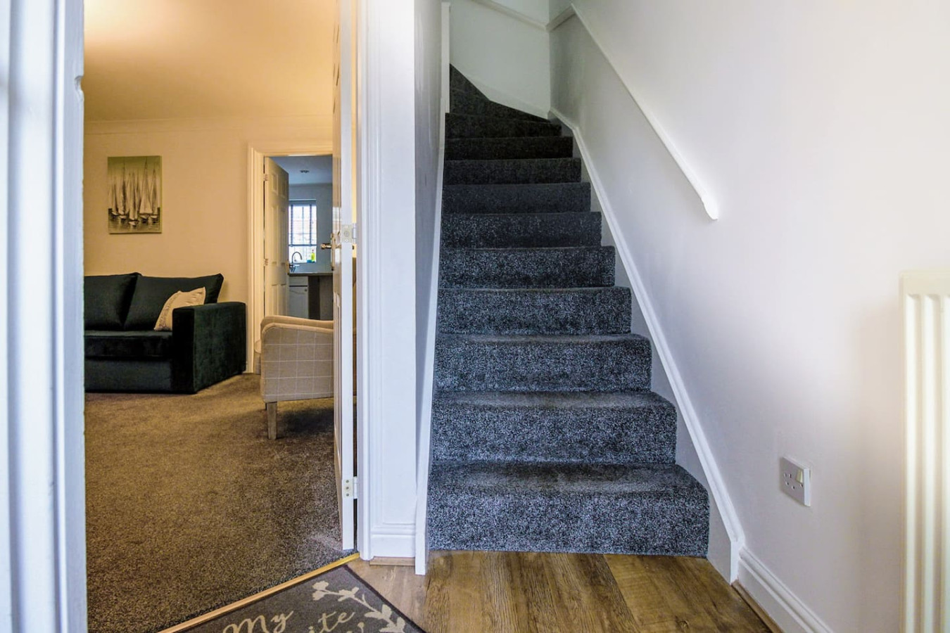 Grange House • Sleeps 6 • Driveway Parking • Sky TV • Fast WiFi • Self-Check-In in 17 Great Ground Walk - Property image 23 - VivreStays
