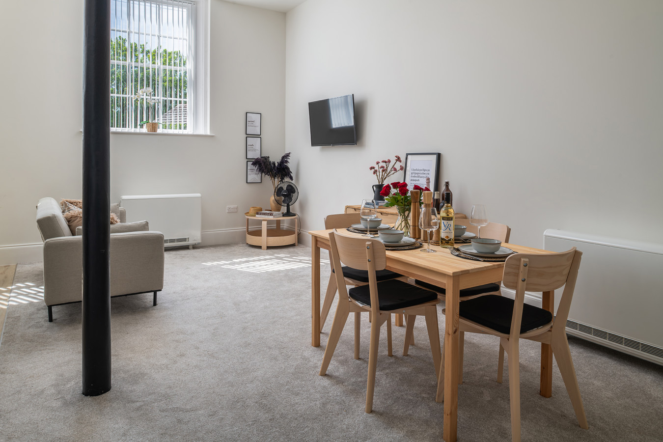 Stunning Flat in a Converted Chapel • Free Parking • Fast WiFi • Smart TV in Gemid Street Apartment - Property image 8 - VivreStays