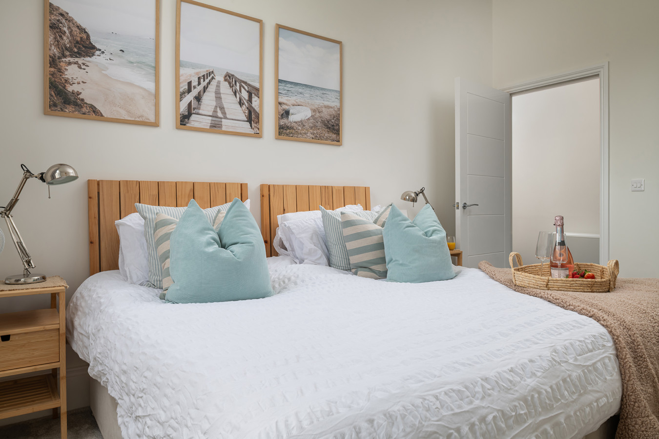 Beautiful Flat • Converted Chapel • Free Parking in Gemid Street Apartment 5 - Property image 2 - VivreStays