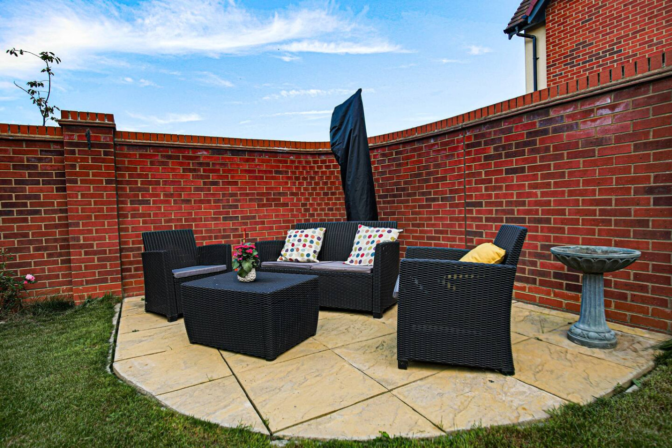 6 Bedroom Detached House • Pool Table • Free Parking • Wifi • Sky TV in 53 Kingswear Drive - Property image 49 - VivreStays