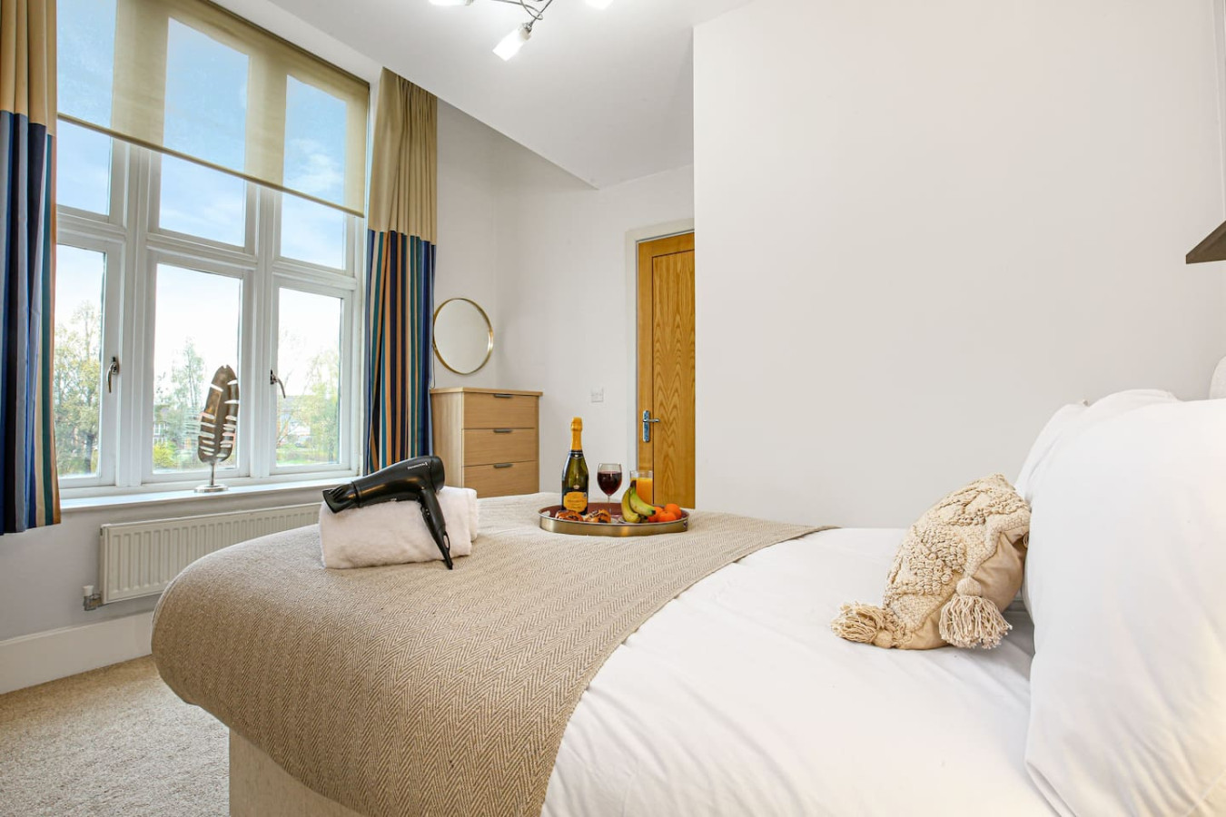 6 Bedroom Detached House • Pool Table • Free Parking • Wifi • Sky TV in 53 Kingswear Drive - Property image 34 - VivreStays