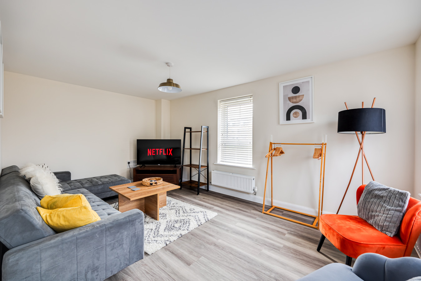 Detached House • Driveway Parking • Fast WiFi • SmartTV in 3 Triumph Way - Property image 19 - VivreStays