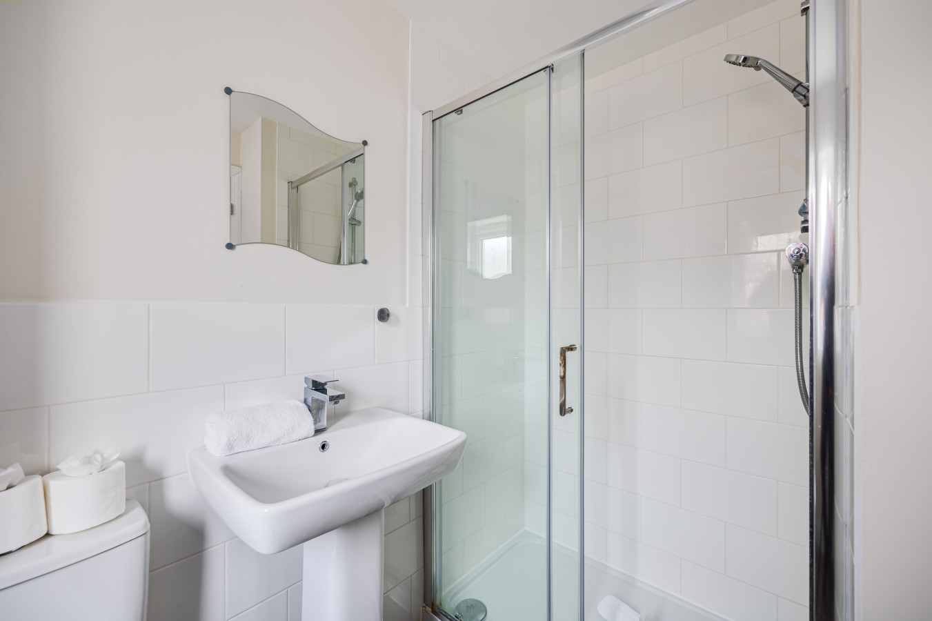 Detached House • Driveway Parking • Fast WiFi • SmartTV in 3 Triumph Way - Property image 16 - VivreStays