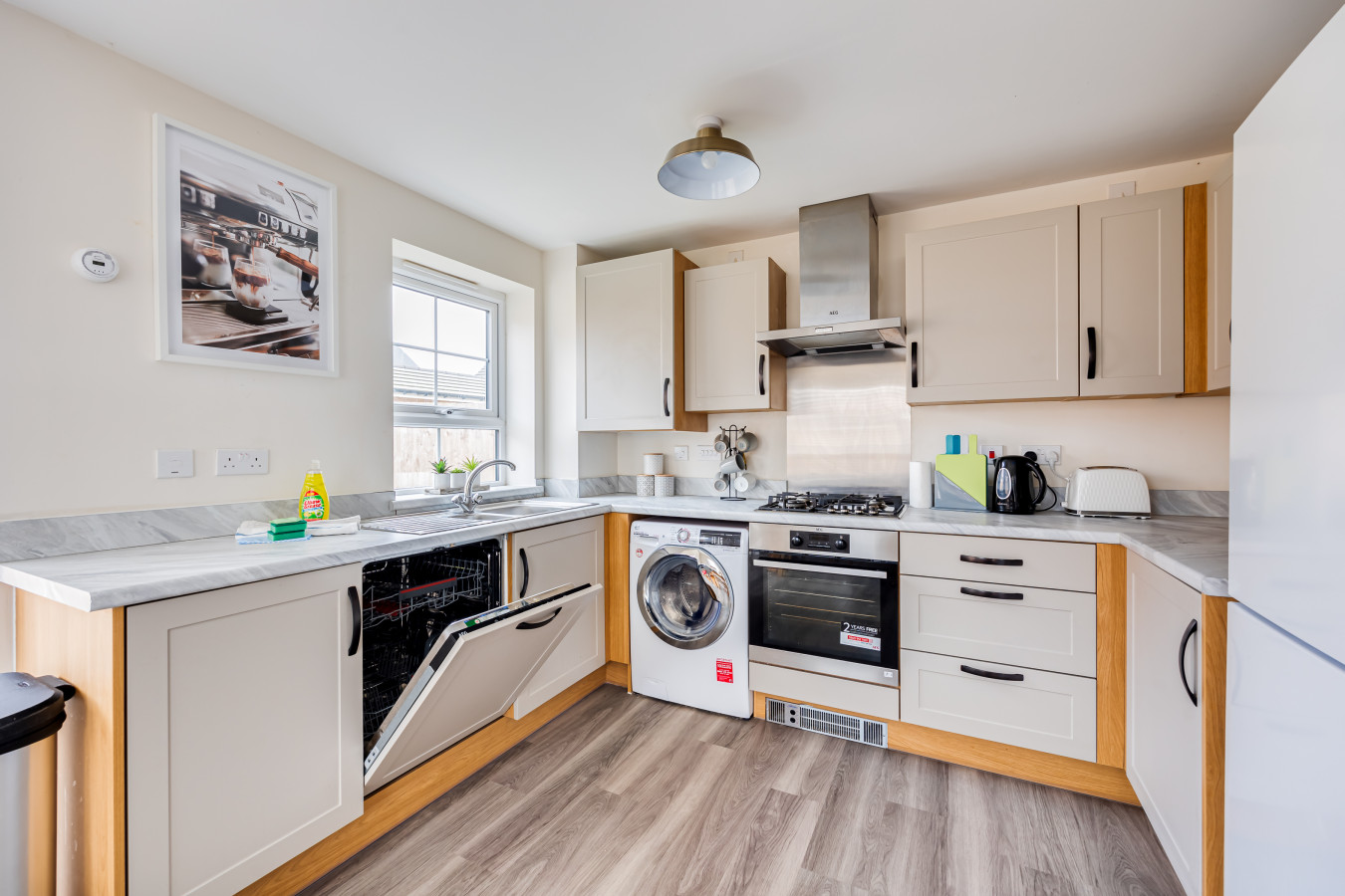 Detached House • Driveway Parking • Fast WiFi • SmartTV in 3 Triumph Way - Property image 26 - VivreStays