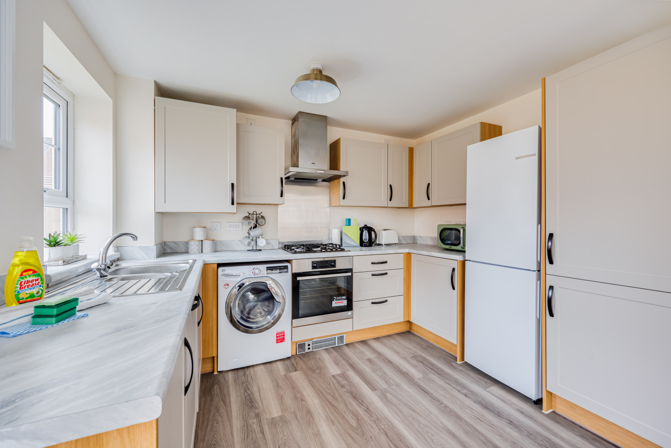 Detached House • Driveway Parking • Fast WiFi • SmartTV in 3 Triumph Way - Property image 24 - VivreStays