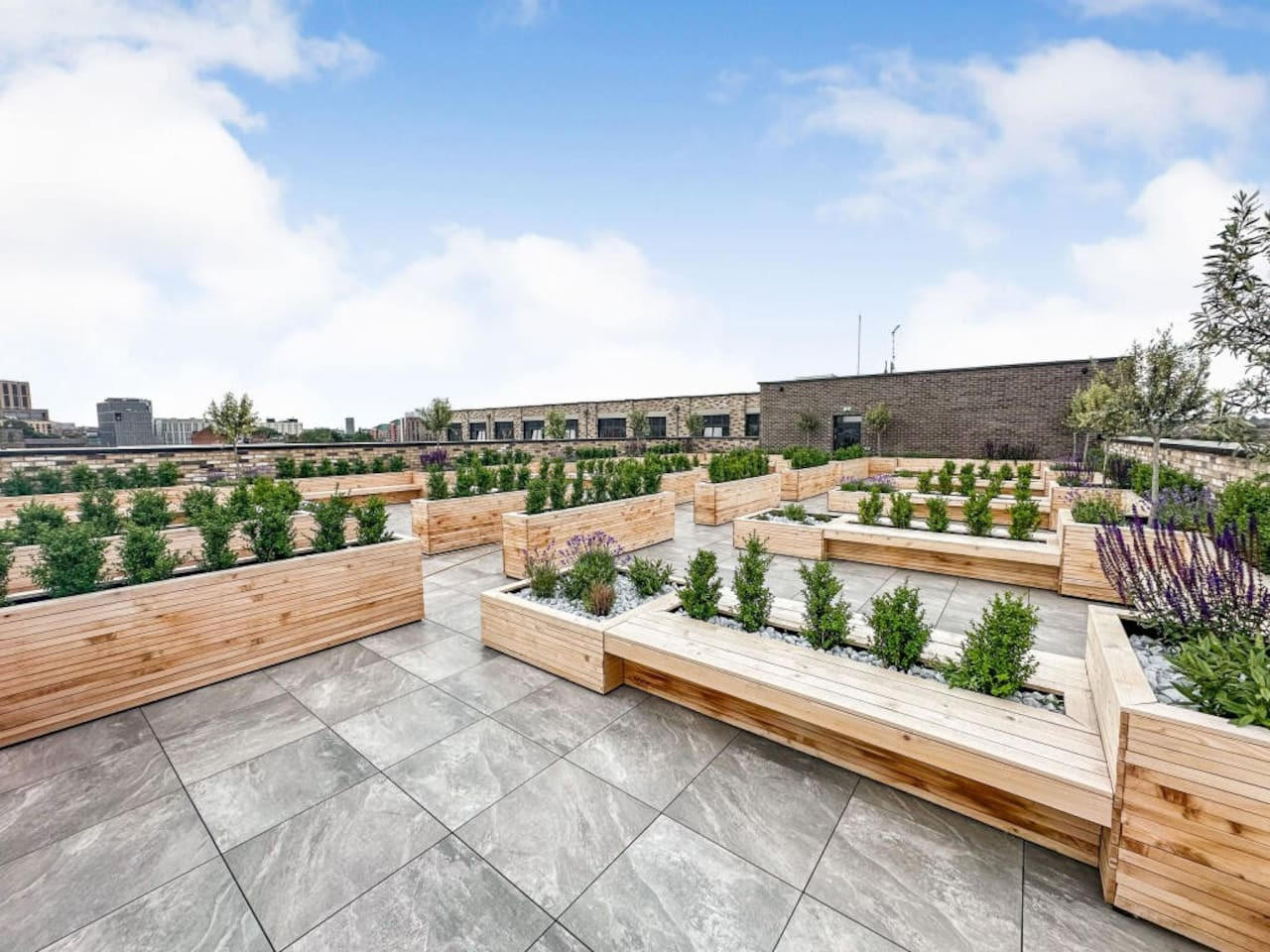 Stunning Apartment • City Centre • Self-Check-In • Fast WiFi • Smart TV • Communal Terrace in 55 Northgate Street Flat 10 - Property image 20 - VivreStays