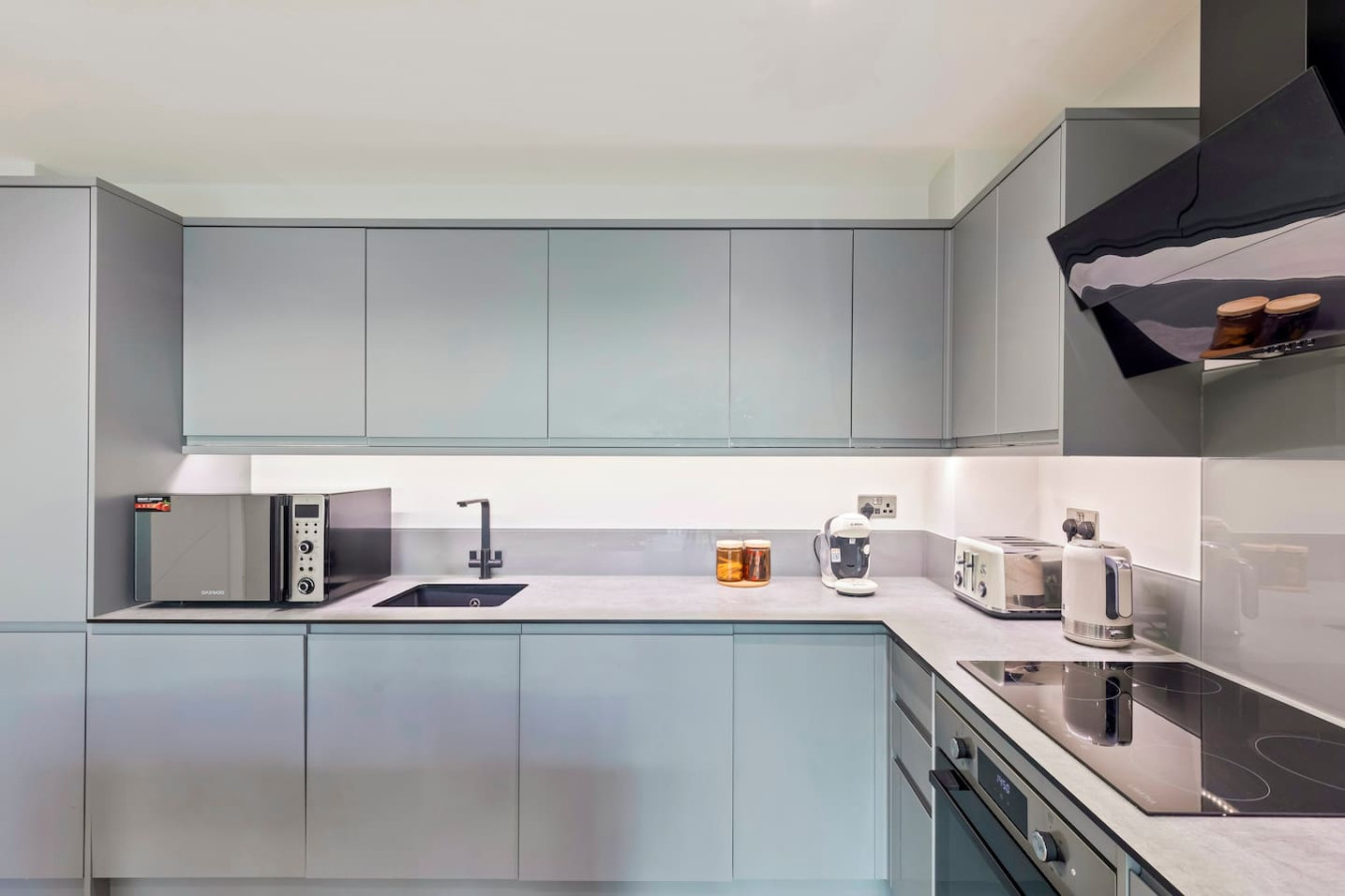 Stunning Apartment • City Centre • Self-Check-In • Fast WiFi • Smart TV • Communal Terrace in 55 Northgate Street Flat 10 - Property image 17 - VivreStays