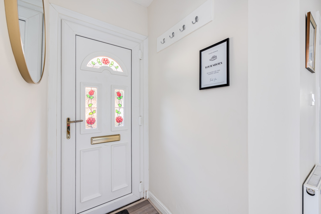 Charming Detached Bungalow • Driveway Parking • Garden • Wifi • Smart TV in 62 Reedway - Property image 19 - VivreStays