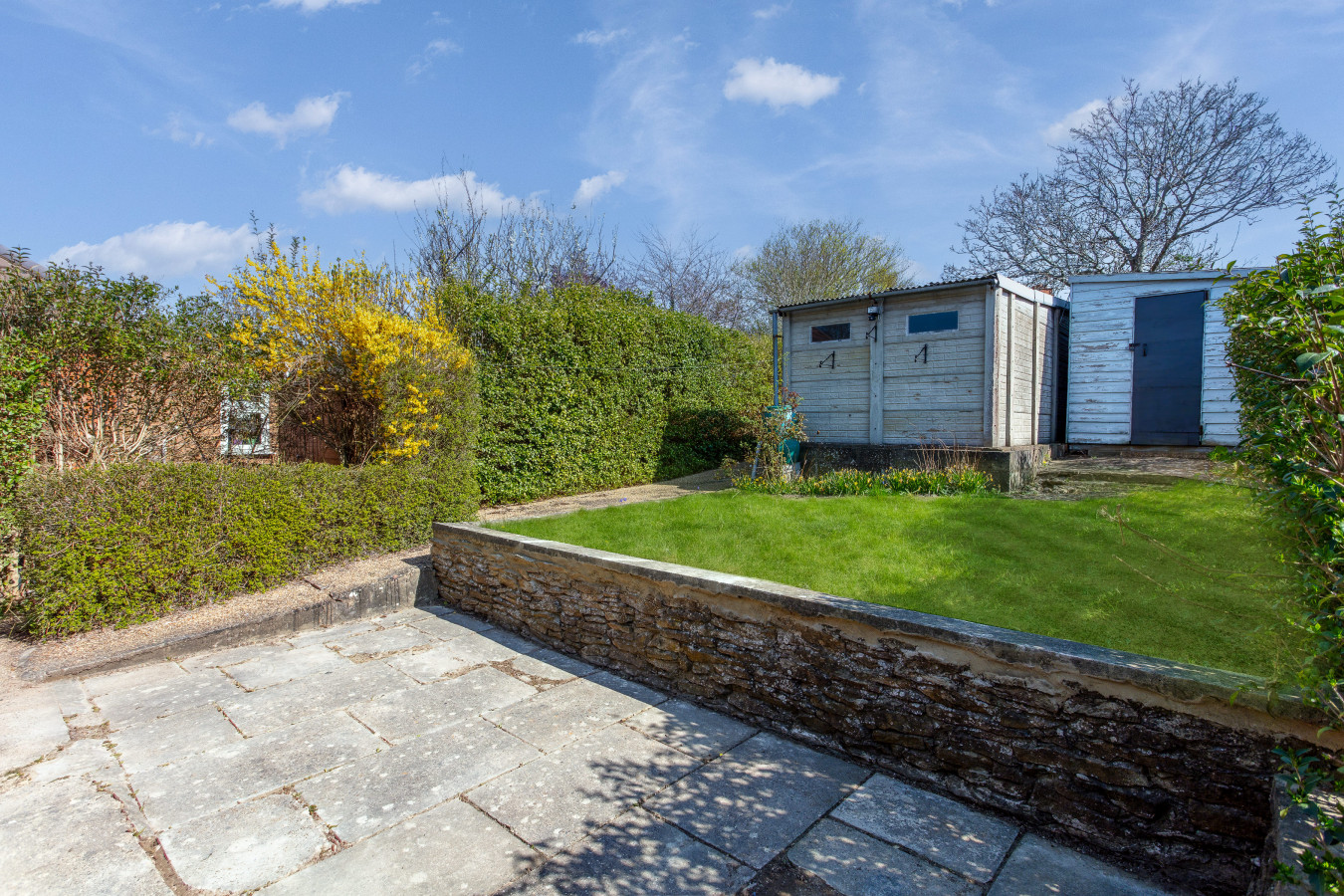 Charming Detached Bungalow • Driveway Parking • Garden • Wifi • Smart TV in 62 Reedway - Property image 20 - VivreStays