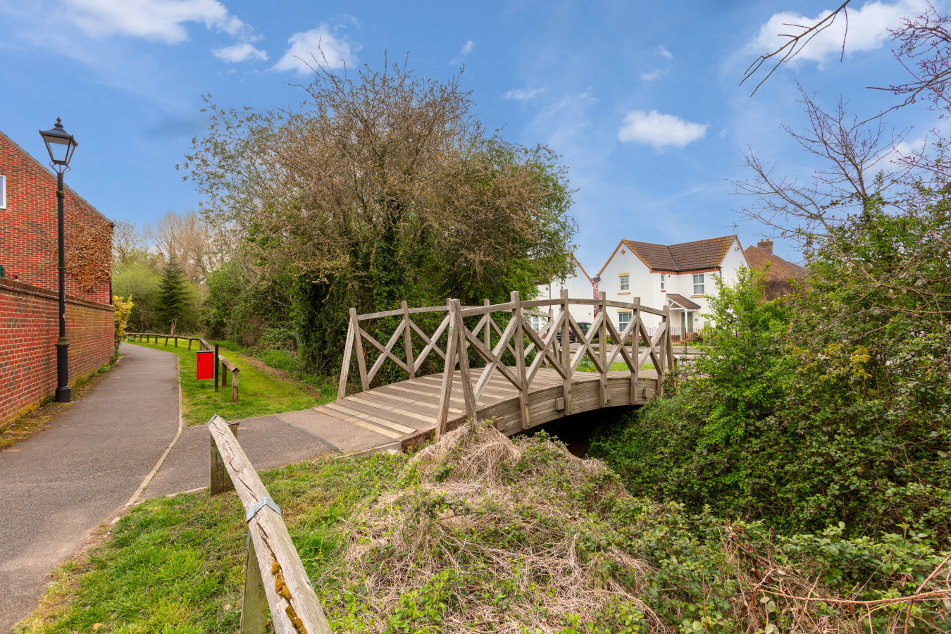 Stylish Flat • Excellent Location • Free Parking • Fast WiFi in 46 Arncott Way - Property image 26 - VivreStays