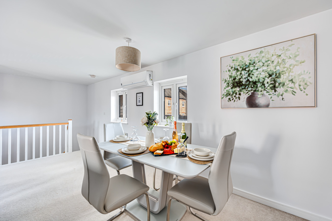 The Coach House • Aircon • Driveway Parking • 60'' Smart TV • Garden • Fast Wifi • Self-Check-In in 4 Pliny lane - Property image 12 - VivreStays