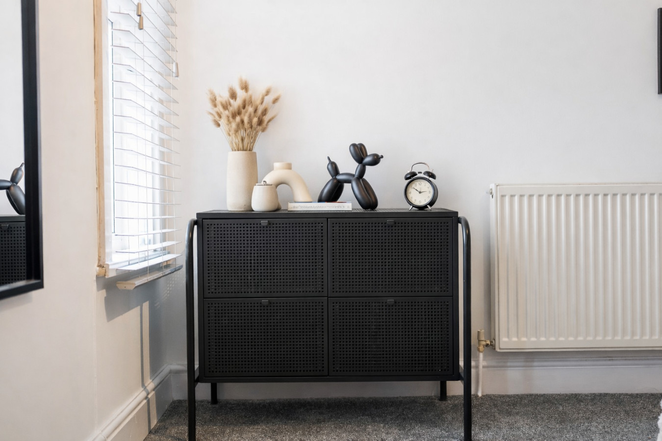 Stylish House • Great Location • Free Parking • Work Space • Fast Wifi • Smart TV • Self-Check-In in 29 Skelwith Road - Property image 6 - VivreStays