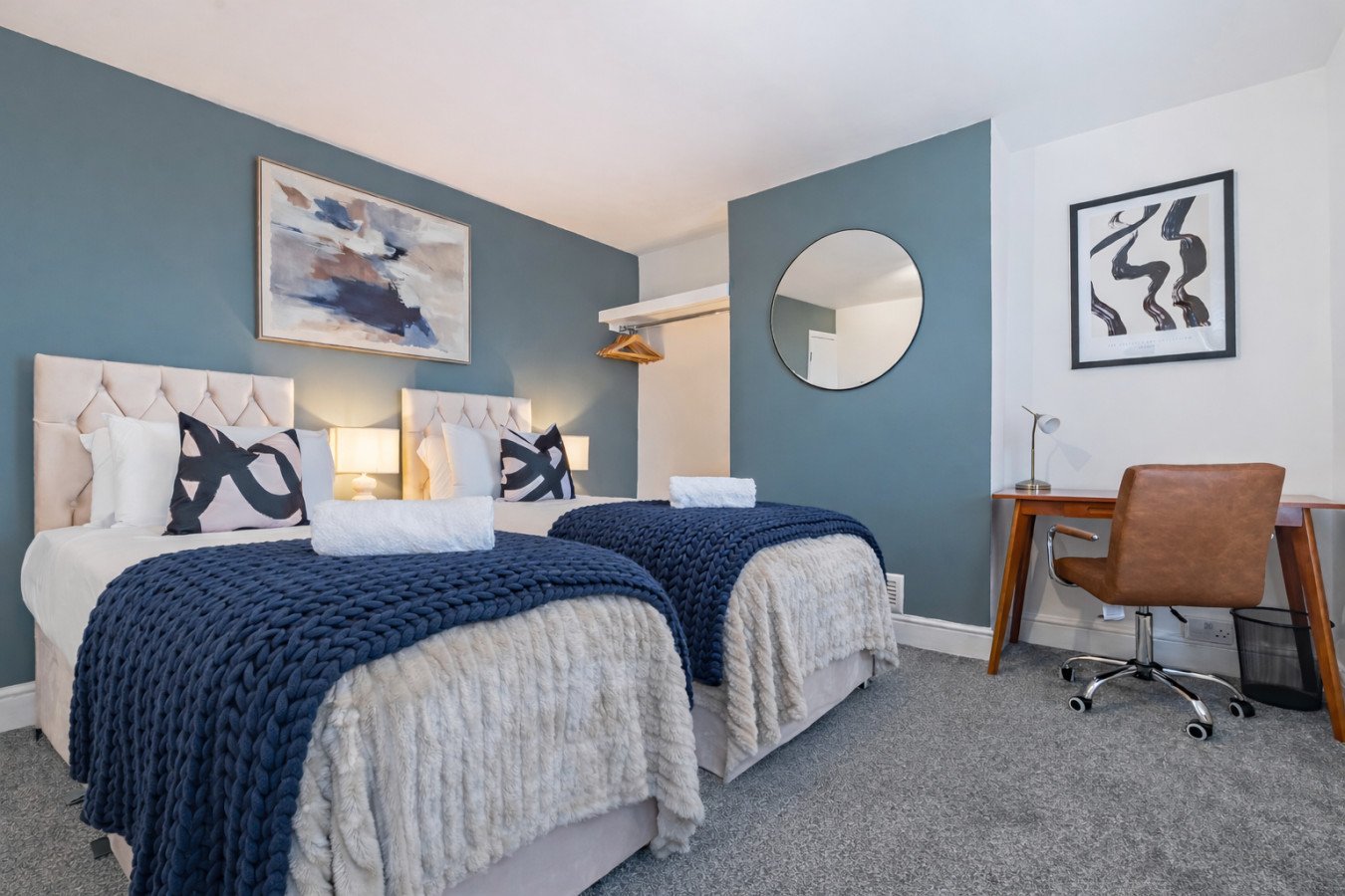 Stylish House • Great Location • Free Parking • Work Space • Fast Wifi • Smart TV • Self-Check-In in 29 Skelwith Road - Property image 2 - VivreStays