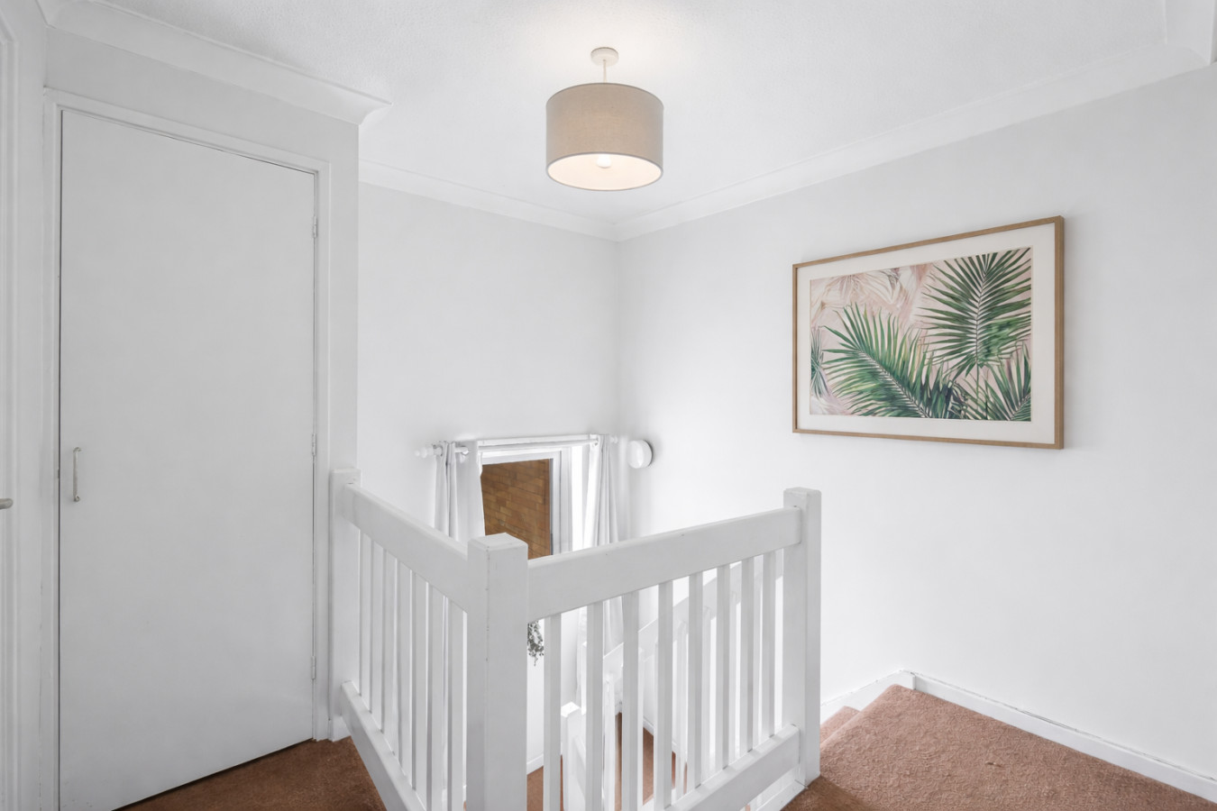 Stylish Home • Excellent Location • Free Parking • Fast WiFI • Smart TVs in 82 Stafford Grove - Property image 17 - VivreStays