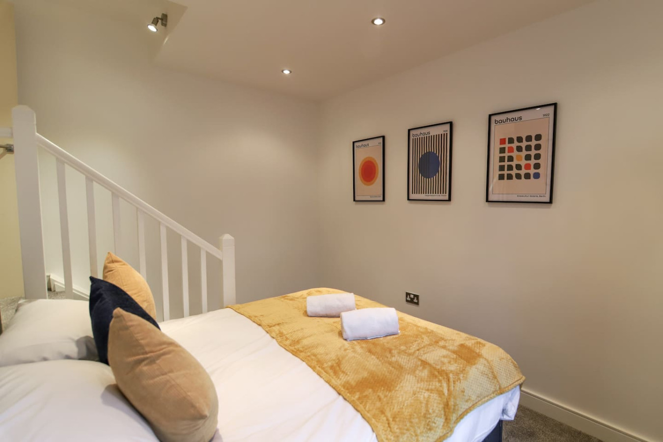 City Centre Apartment • Sleeps 5 • Free Parking • Fast WiFi in 91 Hawley Street - Property image 7 - VivreStays