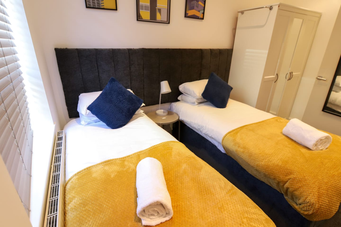 City Centre Apartment • Sleeps 5 • Free Parking • Fast WiFi in 91 Hawley Street - Property image 13 - VivreStays
