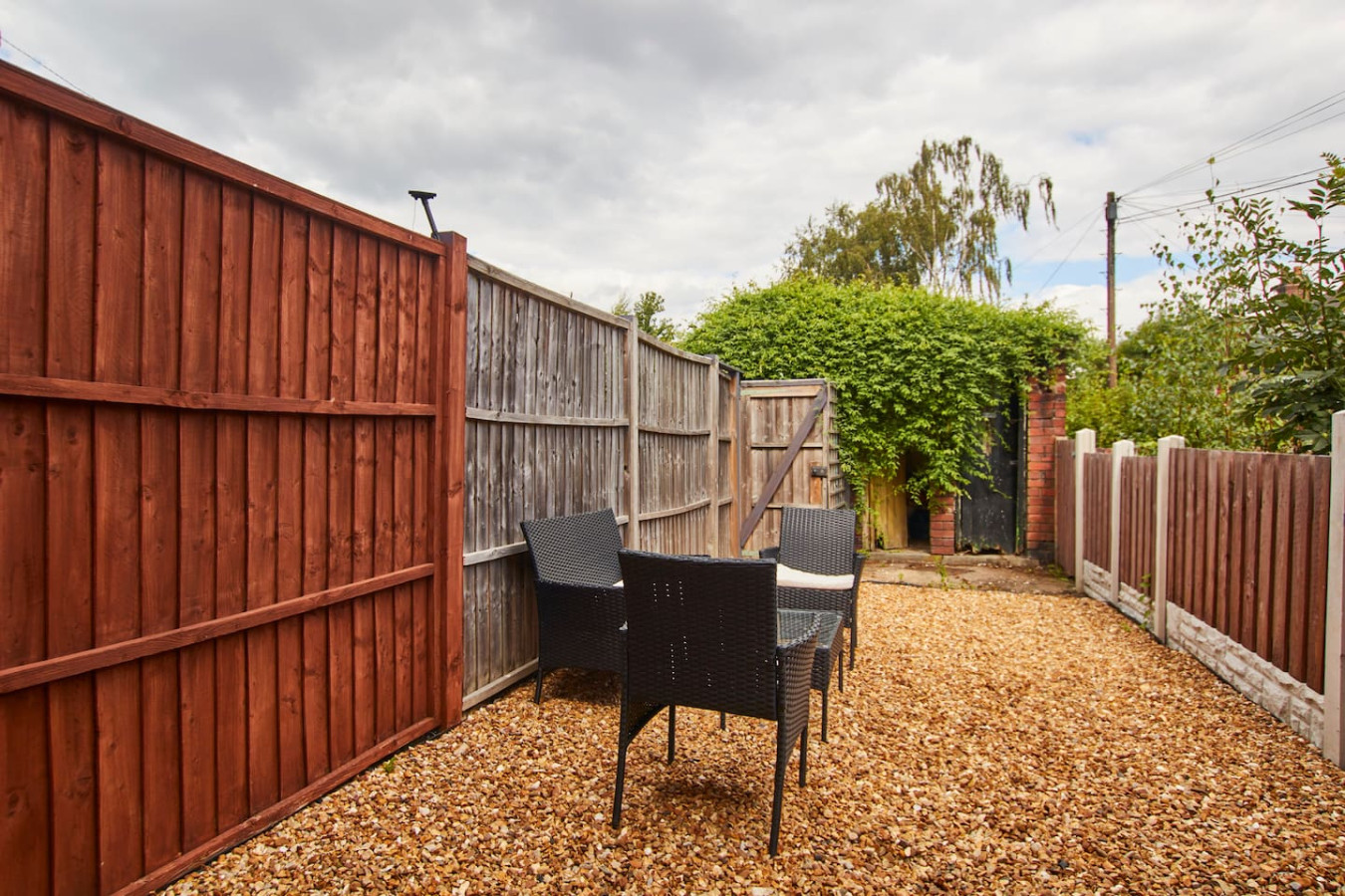 Stylish Home • Sleeps 5 • Free Parking • Smart TV • Garden in 4 Eskdale Road - Property image 13 - VivreStays