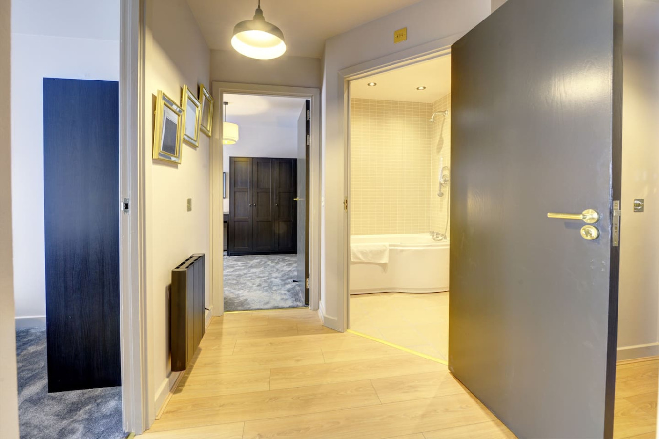 Stylish Apartment • Town Centre • Secure Parking • Fast Wifi • Smart TV in Alpha House, Broad Street Flat 121 - Property image 18 - VivreStays