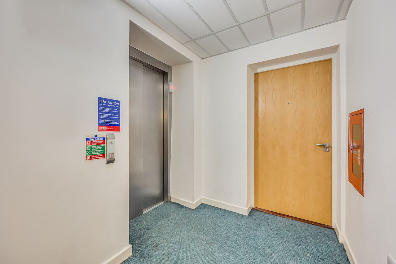 Stylish Apartment • Town Centre • Secure Parking • Fast Wifi • Smart TV in Alpha House, Broad Street Flat 121 - Property image 19 - VivreStays