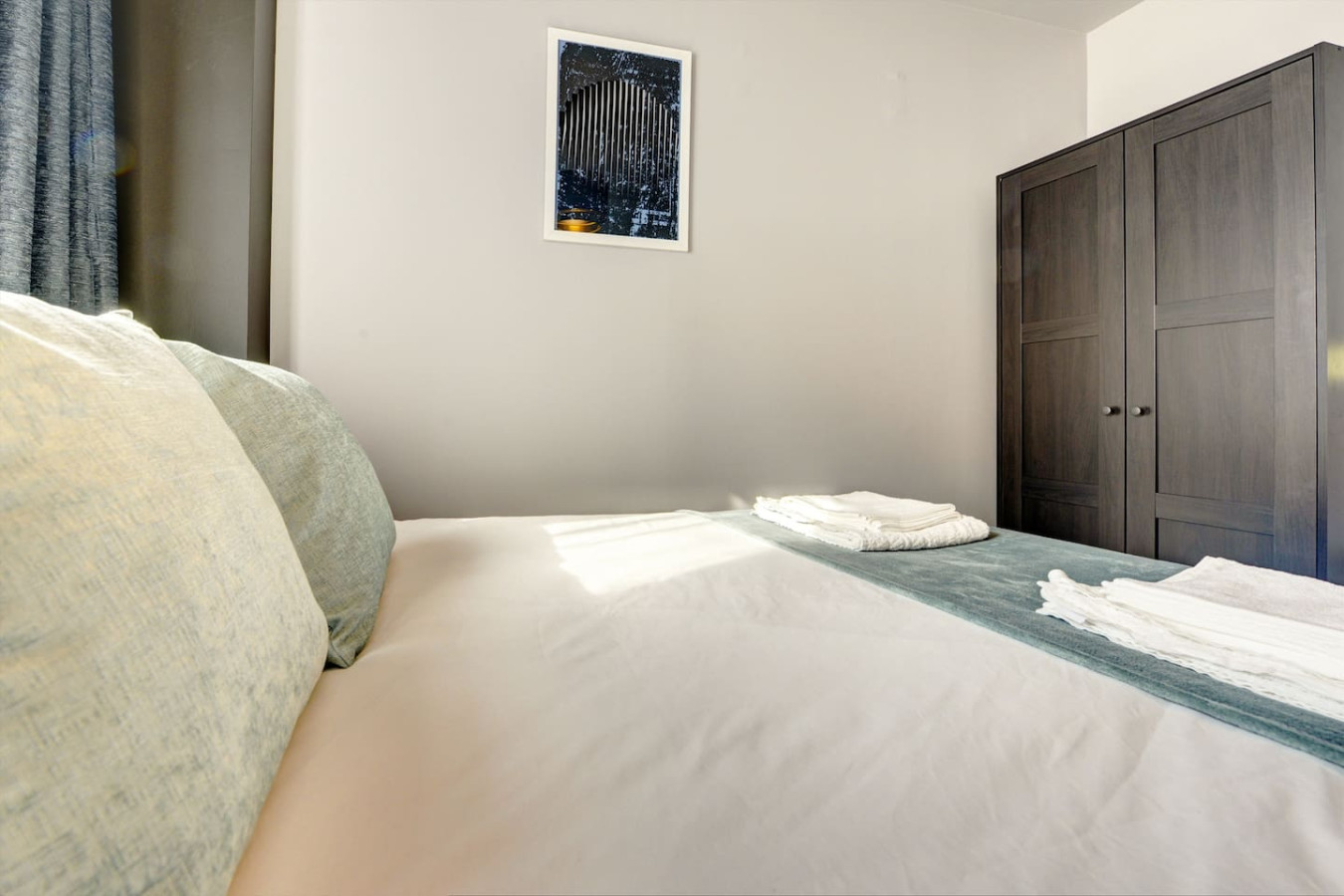 Stylish Apartment • Town Centre • Secure Parking • Fast Wifi • Smart TV in Alpha House, Broad Street Flat 121 - Property image 16 - VivreStays
