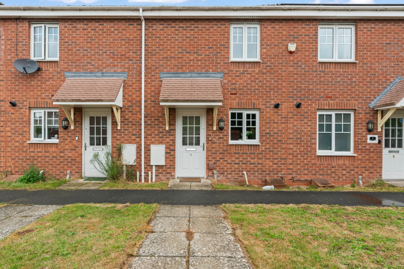 Charming House • Central Location • Free Parking • Fast Wifi • Smart TV in 1 Willans Place - Property image 25 - VivreStays