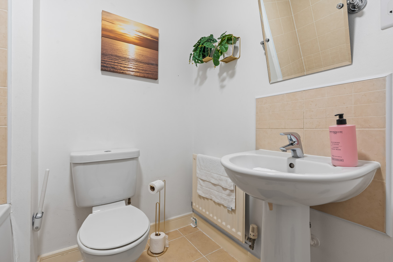 Charming House • Central Location • Free Parking • Fast Wifi • Smart TV in 1 Willans Place - Property image 21 - VivreStays