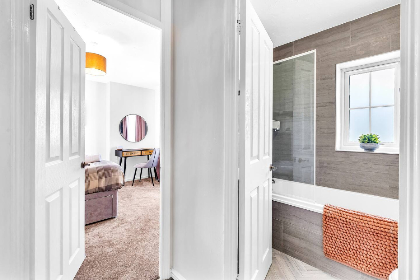 Boutique House • Excellent Location • Free Parking • Smart TV • Self-Check-In in 11 Wheatley Close - Property image 10 - VivreStays