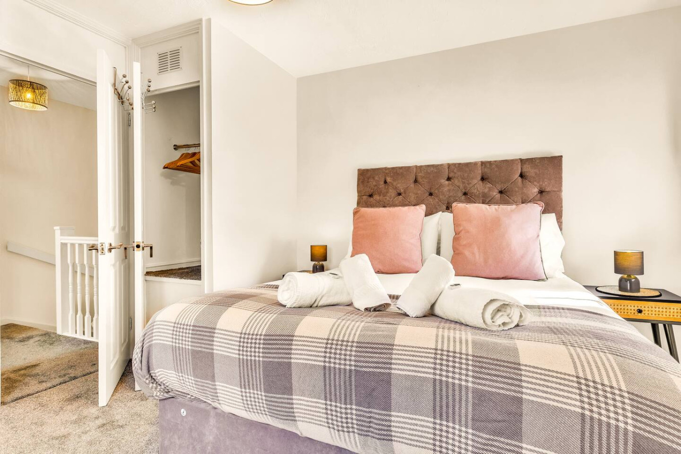 Boutique House • Excellent Location • Free Parking • Smart TV • Self-Check-In in 11 Wheatley Close - Property image 5 - VivreStays