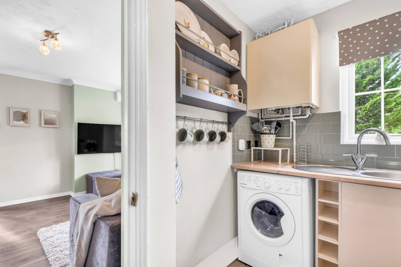 Boutique House • Excellent Location • Free Parking • Smart TV • Self-Check-In in 11 Wheatley Close - Property image 24 - VivreStays