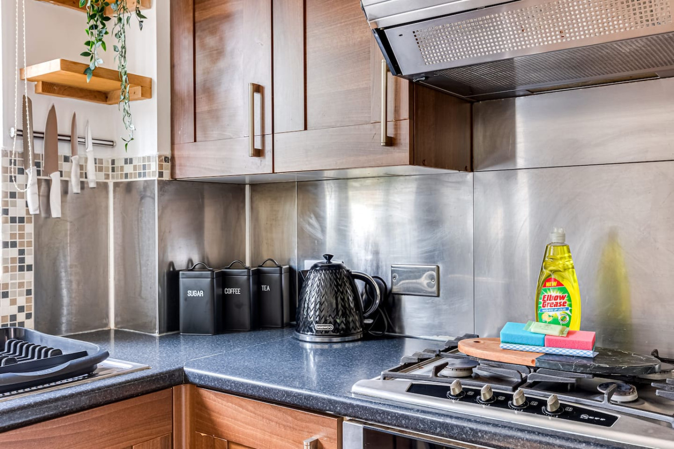 Shenley House • Excellent Location • Driveway Parking • Garden • Fast Wifi • Smart TVs • Self-Check-In in 67 Cressey Avenue - Property image 21 - VivreStays