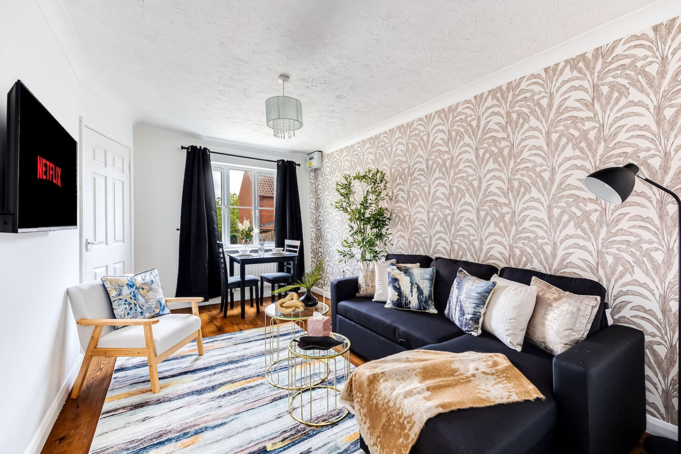 Shenley House • Excellent Location • Driveway Parking • Garden • Fast Wifi • Smart TVs • Self-Check-In in 67 Cressey Avenue - Property image 11 - VivreStays