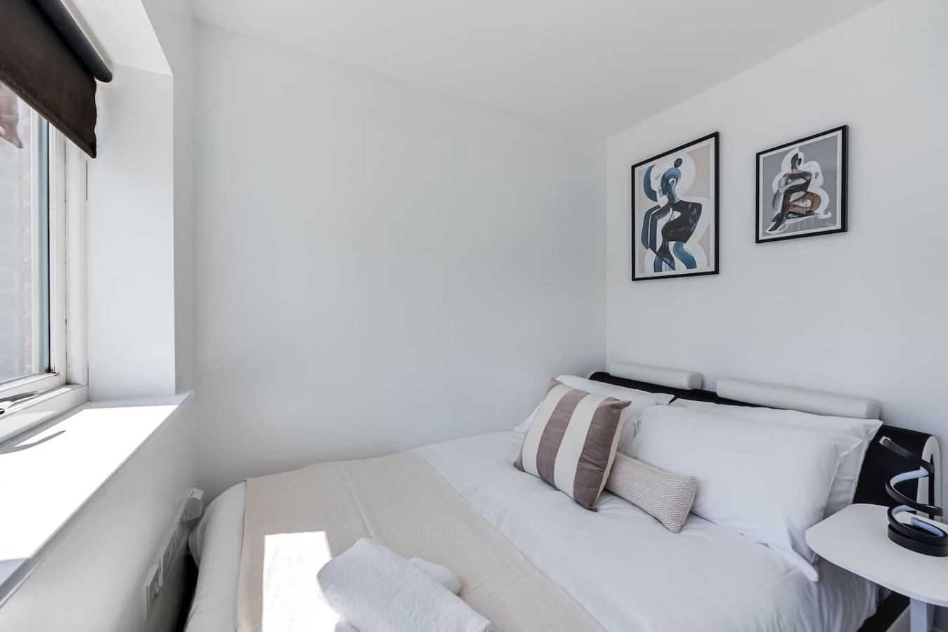 Stylish House • Driveway Parking • Self-Check-In • Fast WiFi • Smart TV in 27 Eaton Hall Crescent - Property image 7 - VivreStays