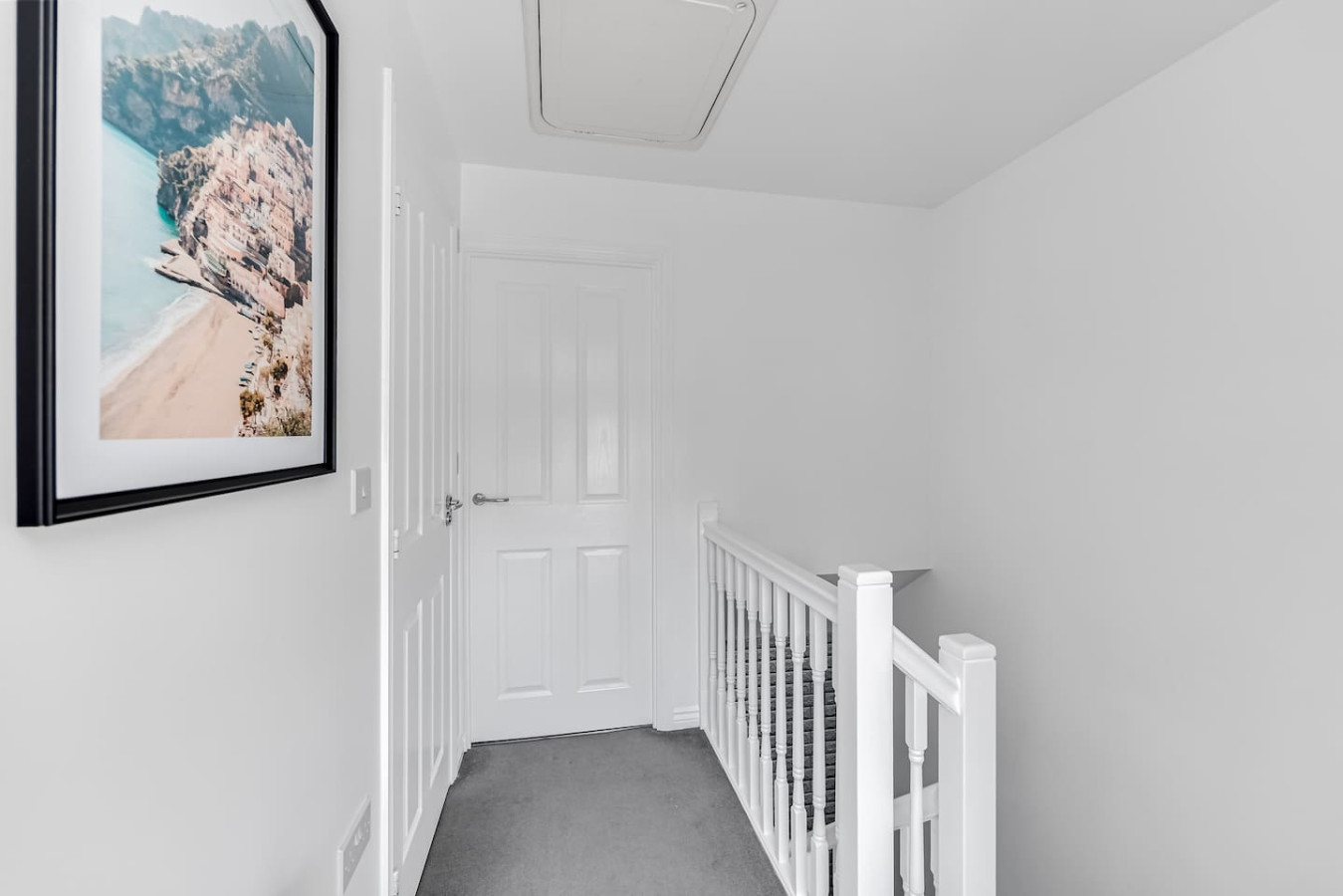 Stylish House • Driveway Parking • Self-Check-In • Fast WiFi • Smart TV in 27 Eaton Hall Crescent - Property image 9 - VivreStays