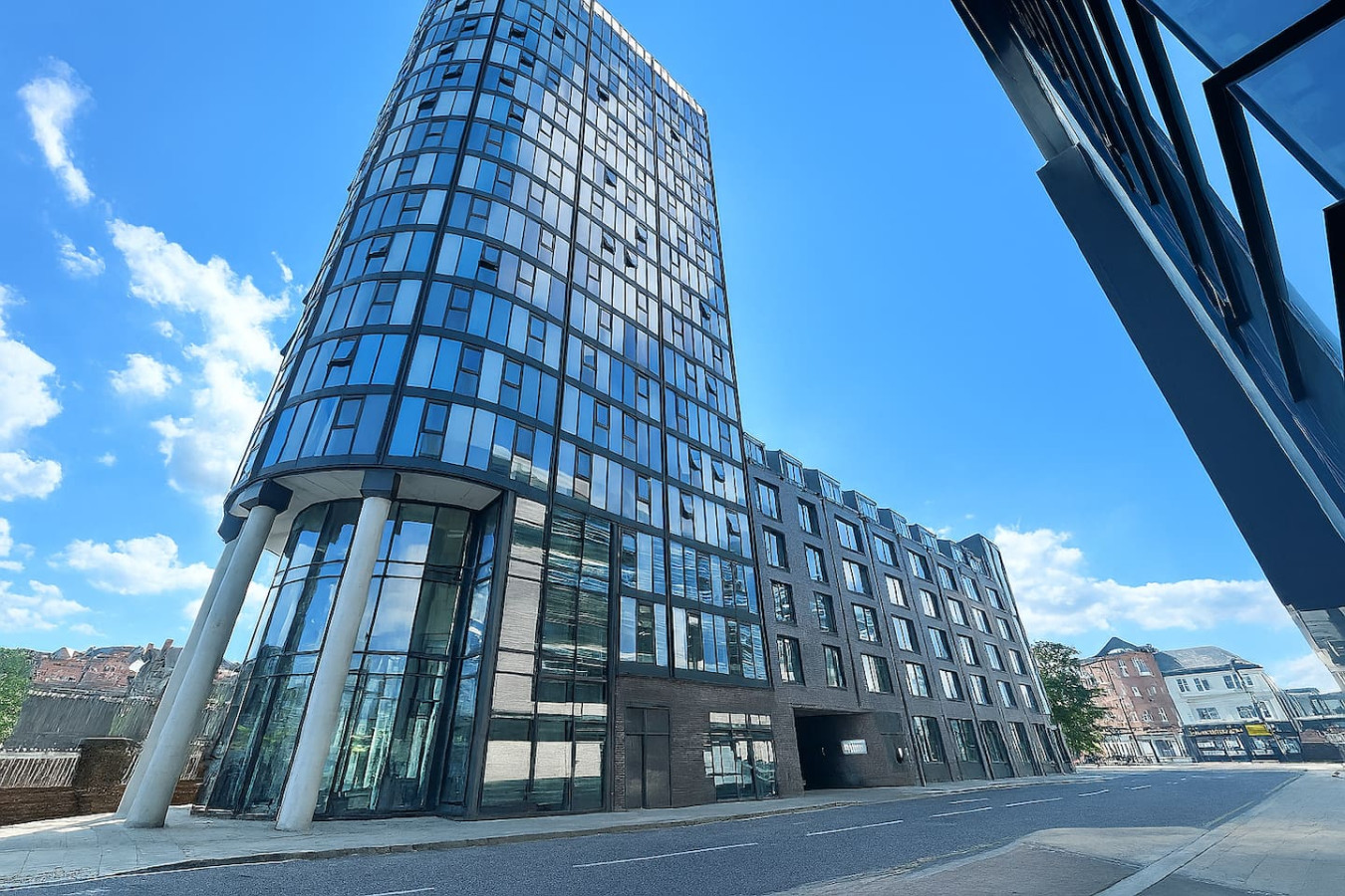 iQuarter Apartment • City Centre • Free Secure Parking • Fast WiFi • SmartTV in 10 Blonk Street Flat 87, iQuarter - Property image 24 - VivreStays