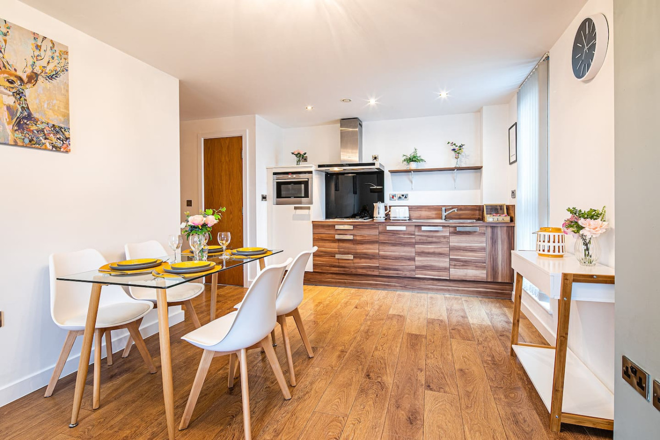 iQuarter Apartment • City Centre • Free Secure Parking • Fast WiFi • SmartTV in 10 Blonk Street Flat 87, iQuarter - Property image 14 - VivreStays