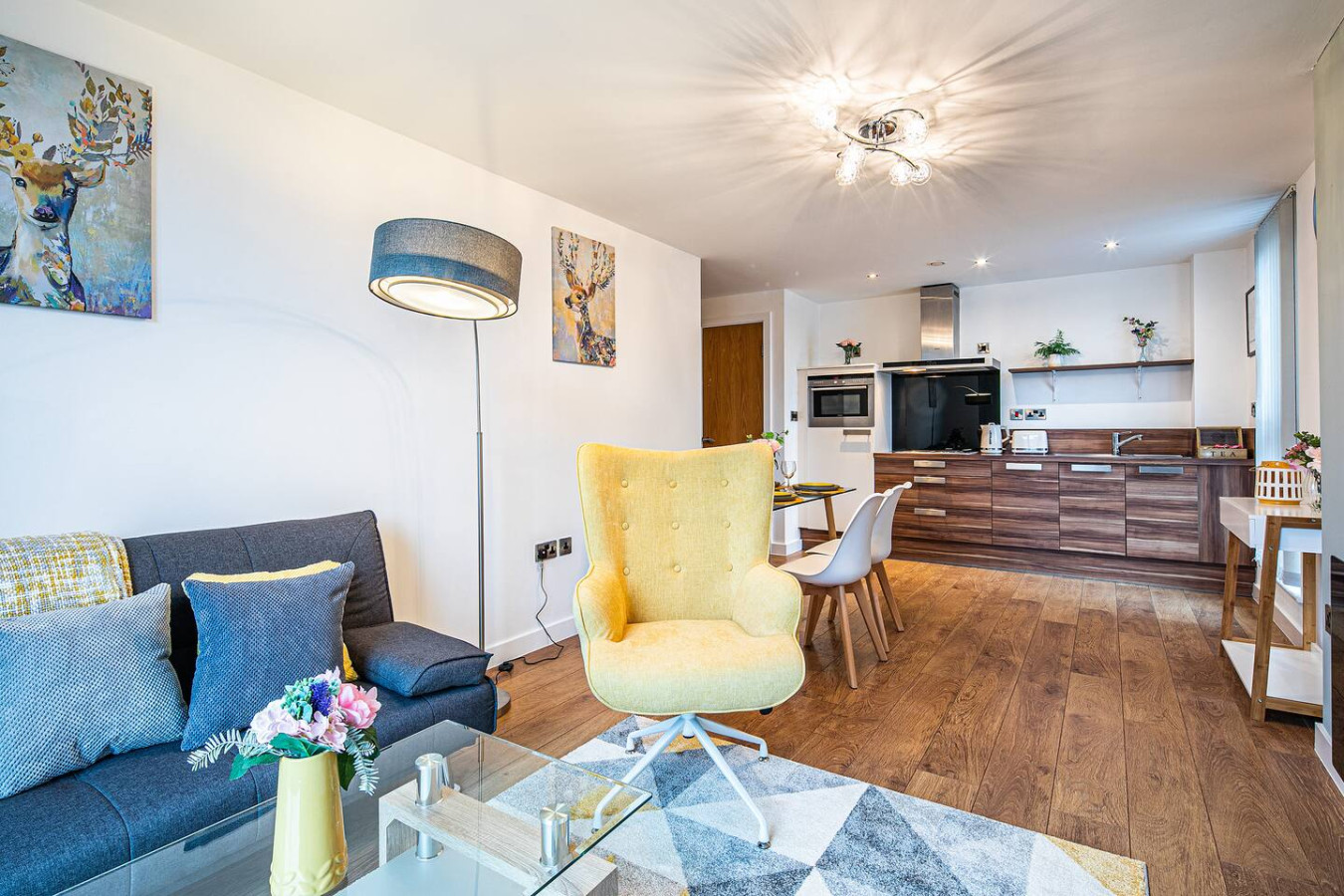 iQuarter Apartment • City Centre • Free Secure Parking • Fast WiFi • SmartTV in 10 Blonk Street Flat 87, iQuarter - Property image 13 - VivreStays