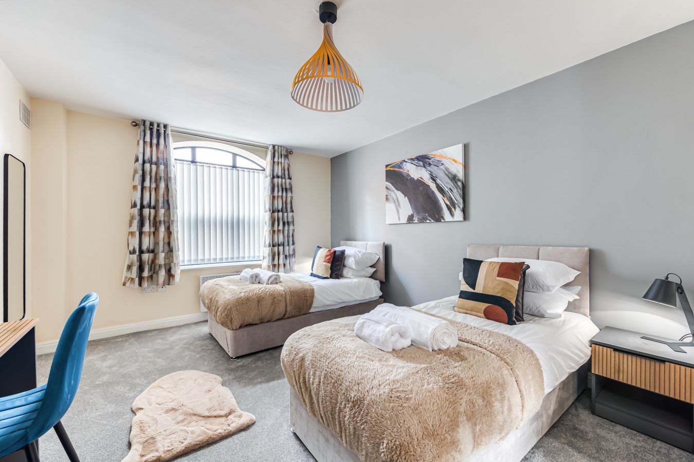 City Centre Flat • Free Parking • Sky TV • Fast Wifi • Self-Check-In in The Millhouse, Brook Street Flat 1 - Property image 2 - VivreStays