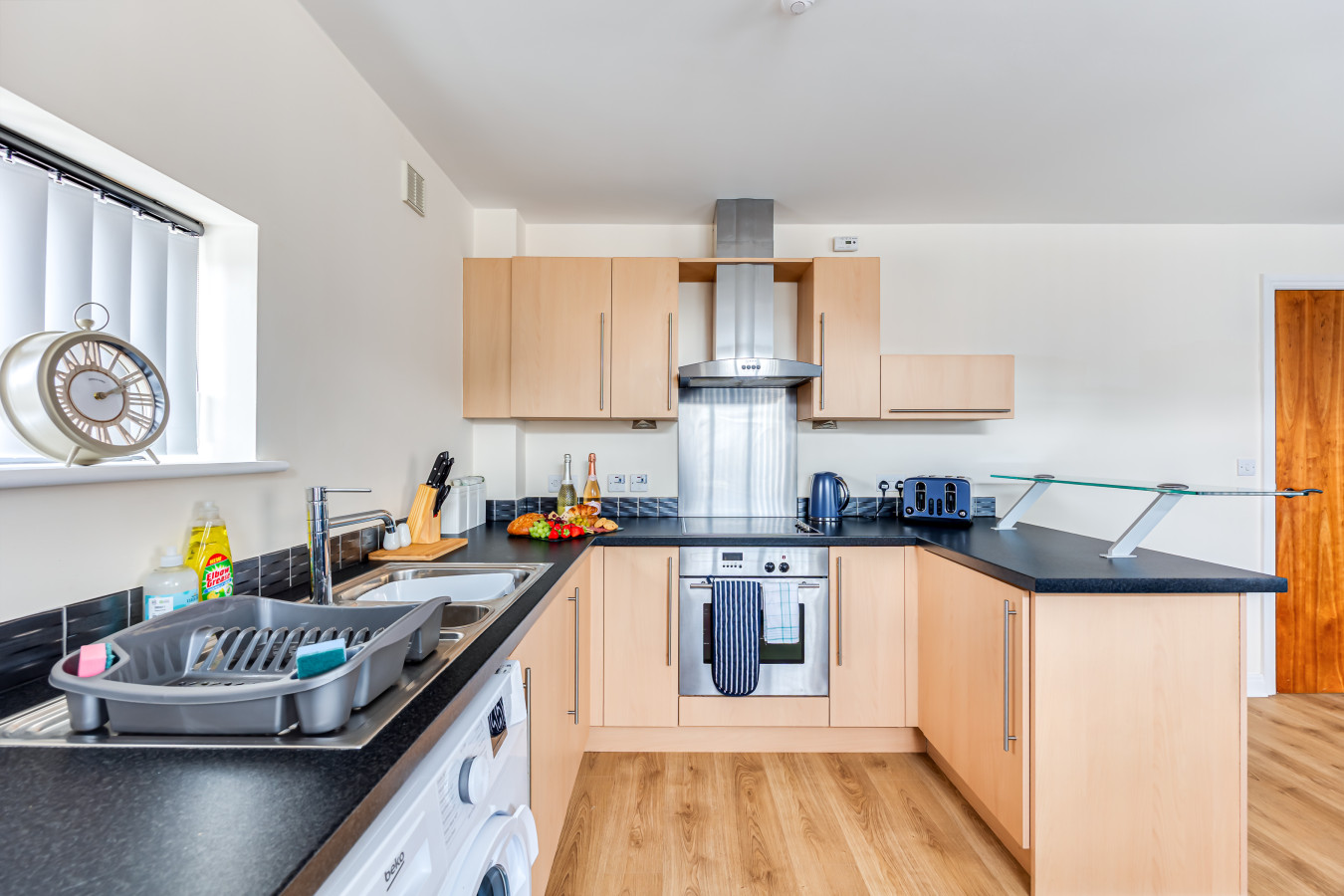 City Centre Flat • Free Parking • Sky TV • Fast Wifi • Self-Check-In in The Millhouse, Brook Street Flat 1 - Property image 20 - VivreStays