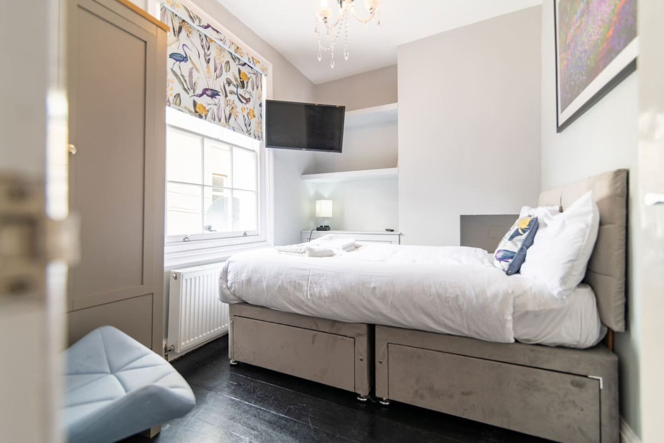 Charming 6 Bedroom Townhouse • Excellent Location • Self-Check-In • Balcony Room • Fast WiFi in 3B Guildford Lawn - Property image 21 - VivreStays