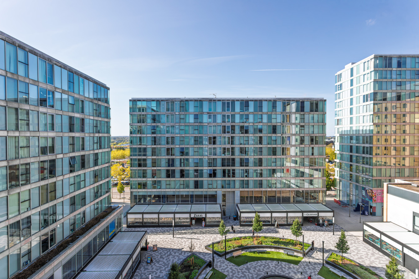 Vibrant Hub Apartment • City Centre • Balcony • Free Parking • Self-Check-In in 50 Mortimer Square Flat 49 - Property image 13 - VivreStays